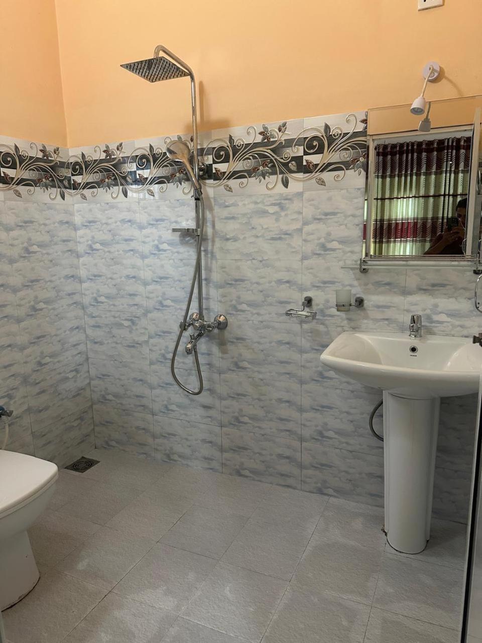 Lahiru Airport Villa Andiambalama Zewnętrze zdjęcie