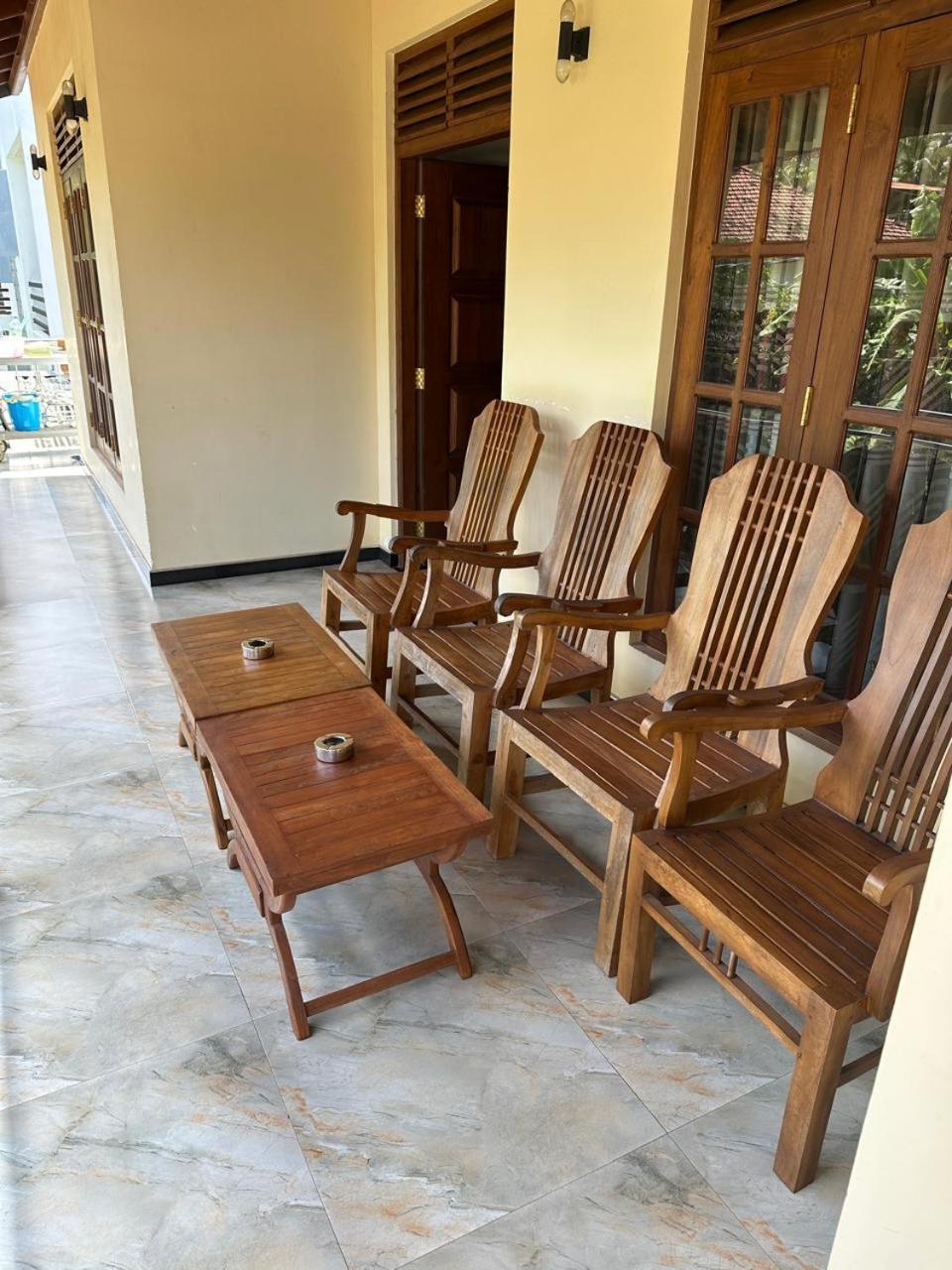 Lahiru Airport Villa Andiambalama Zewnętrze zdjęcie