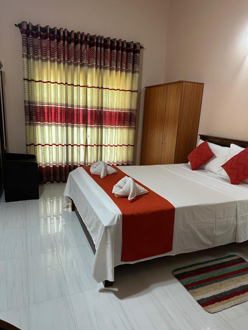 Lahiru Airport Villa Andiambalama Zewnętrze zdjęcie